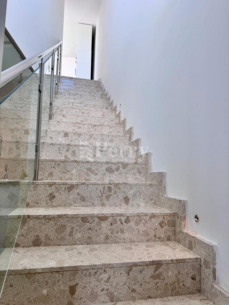 Image 18
