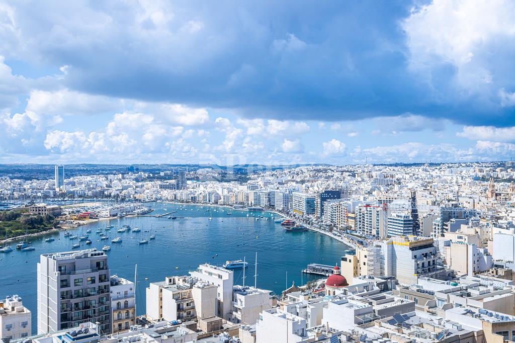 Fort Cambridge Apartment - Image 1