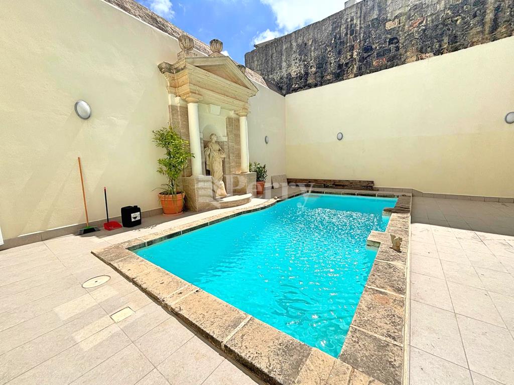 Naxxar<br>House of Character