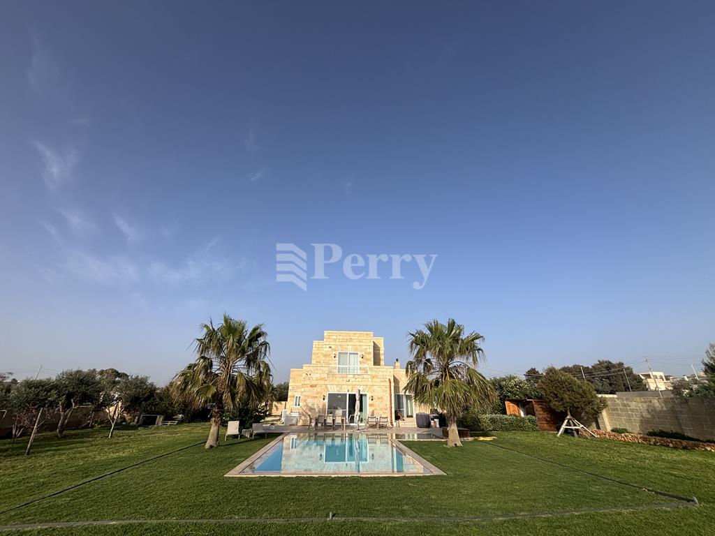 Dingli<br>House of Character