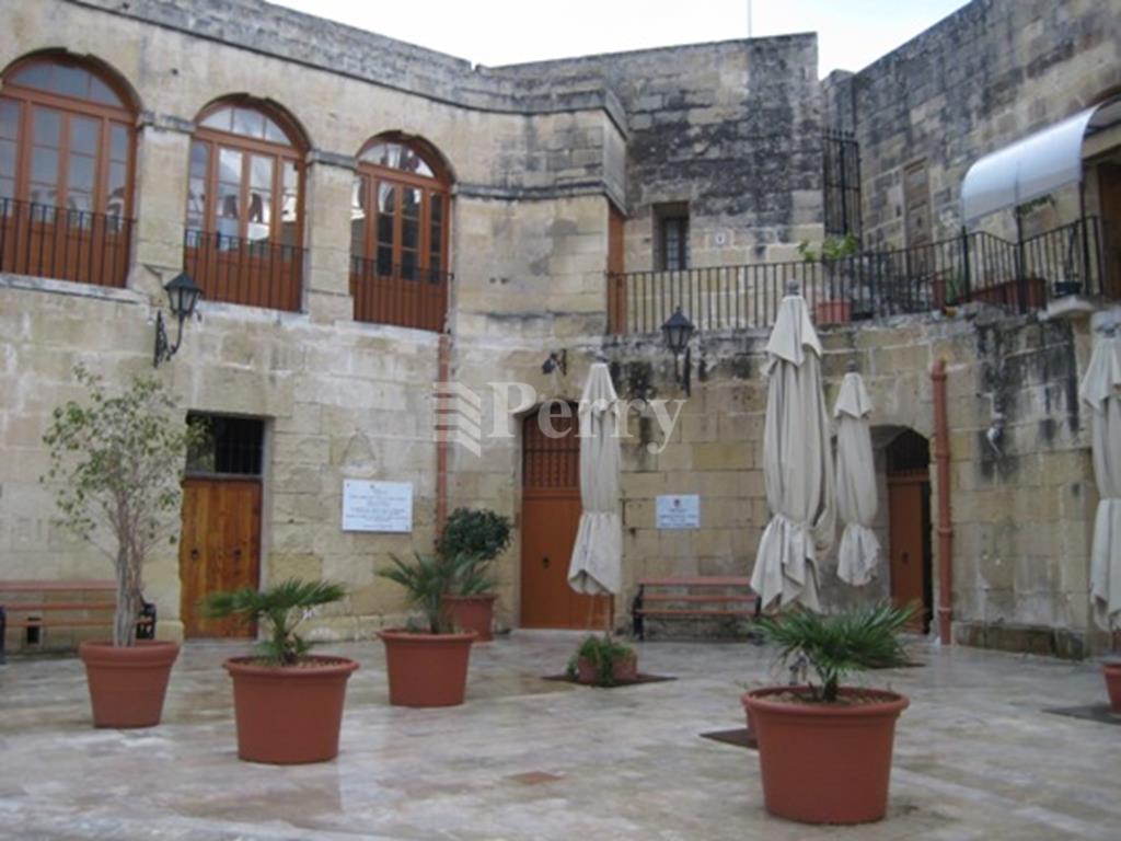 Vittoriosa (Birgu)<br>Other Commercial
