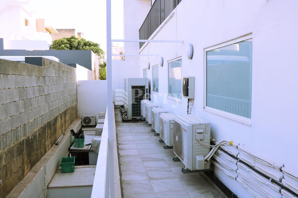 Image 12
