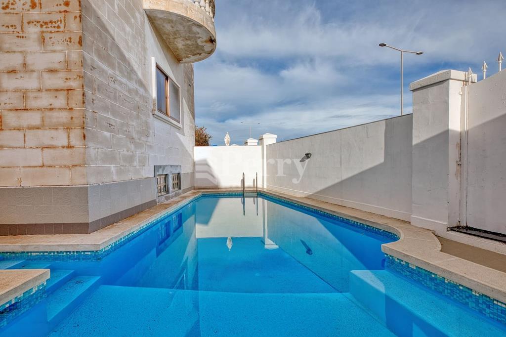 Property at Naxxar