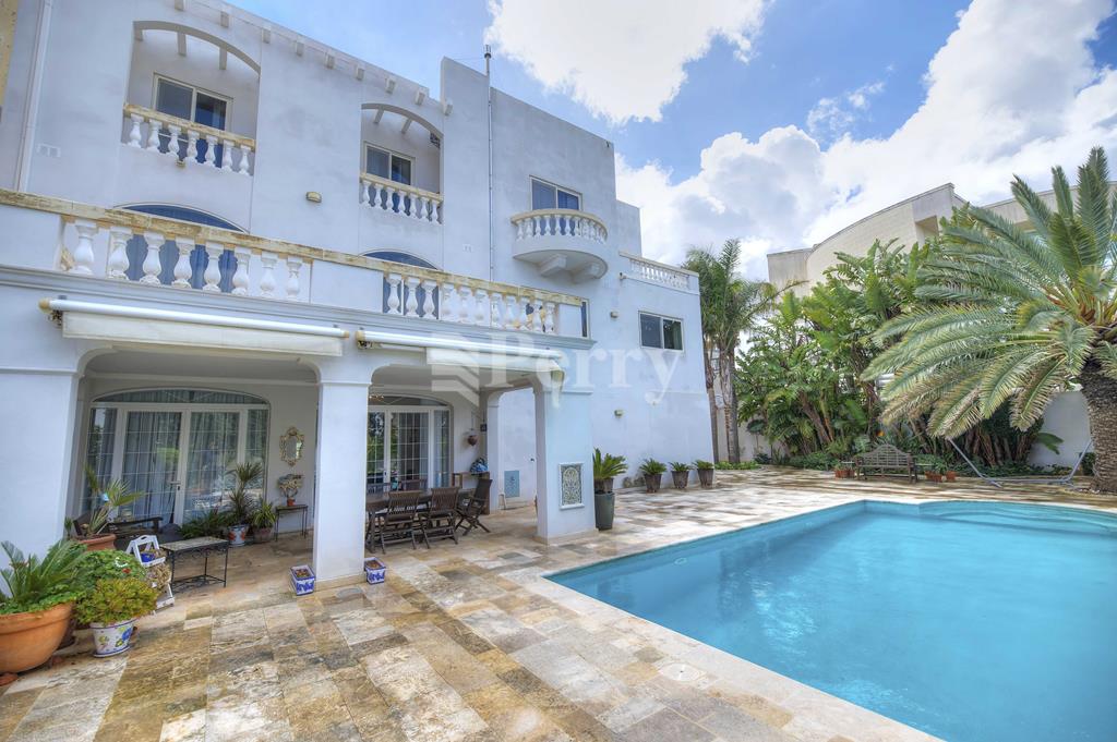 Madliena<br>Villa