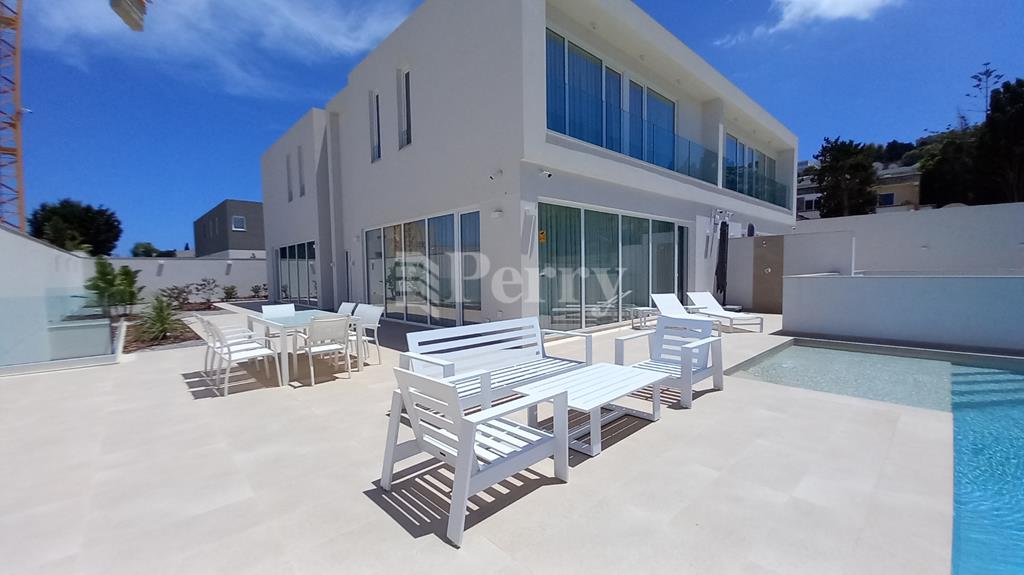 Bahar ic-Caghaq<br>Villa